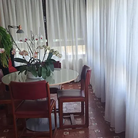 A Reitoral Apartment *